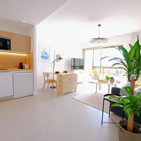 Apartment Centre, 2p, Terrasse, Garage Antibes