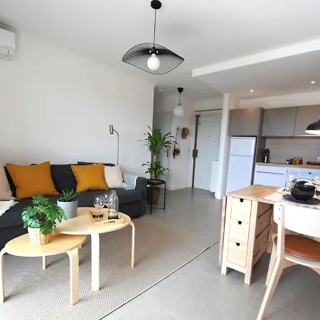 Centre, 2p, Terrasse, Garage Apartment