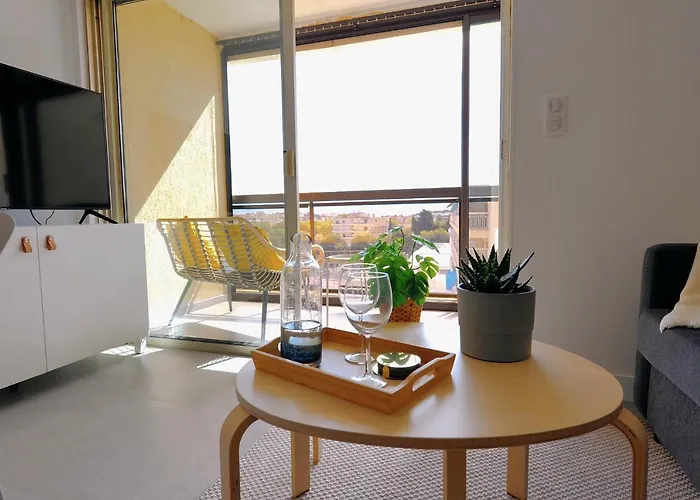 Apartment Centre, 2p, Terrasse, Garage Antibes