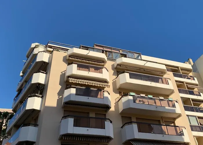 Centre, 2p, Terrasse, Garage * Antibes