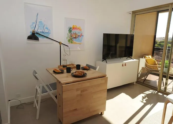 Apartment Centre, 2p, Terrasse, Garage Antibes