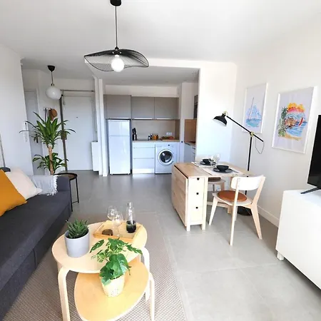 Lumineux T2 Centre Terrasse & Garage Prive Antibes