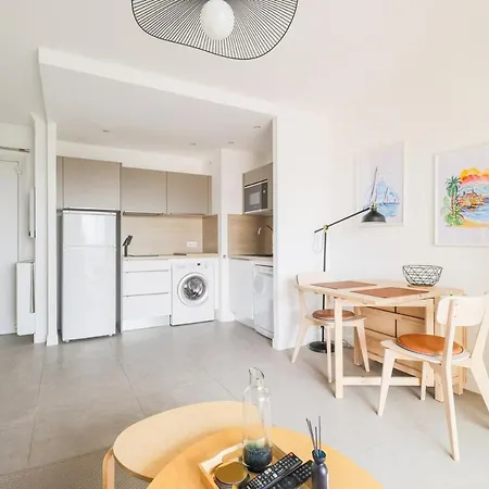 Centre Terrasse & Garage Prive * Antibes
