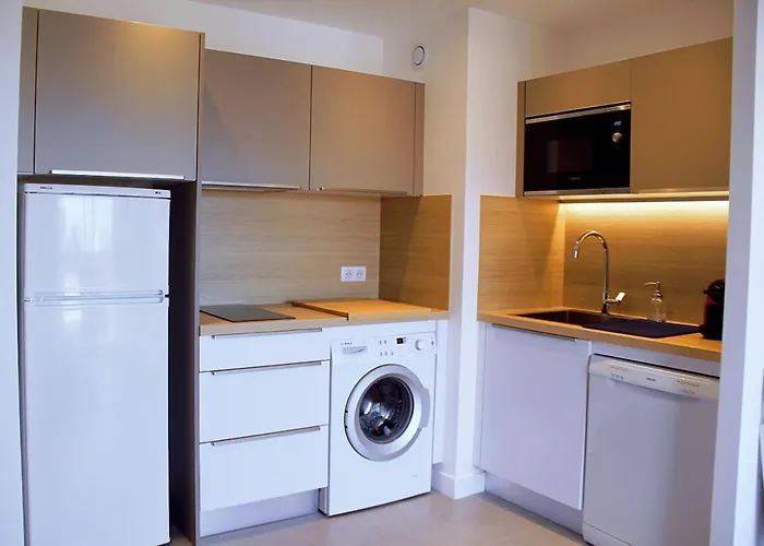 Lejlighed Centre, 2p, Terrasse, Garage