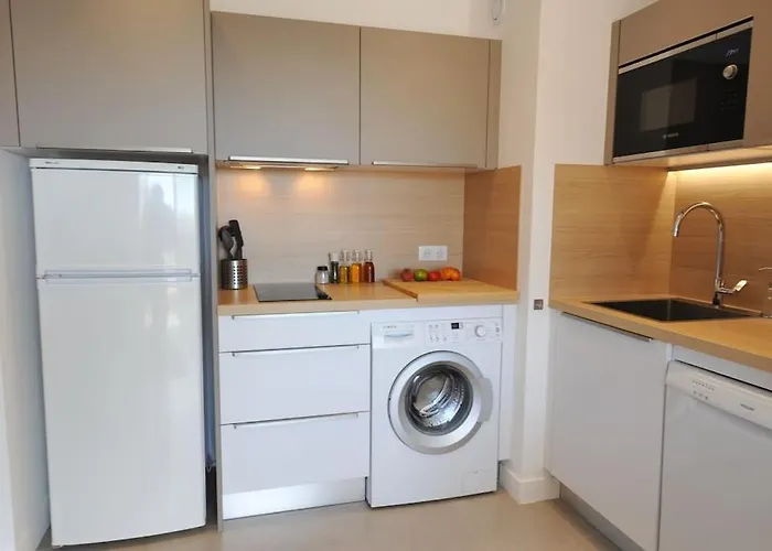 Daire Centre, 2p, Terrasse, Garage Antibes